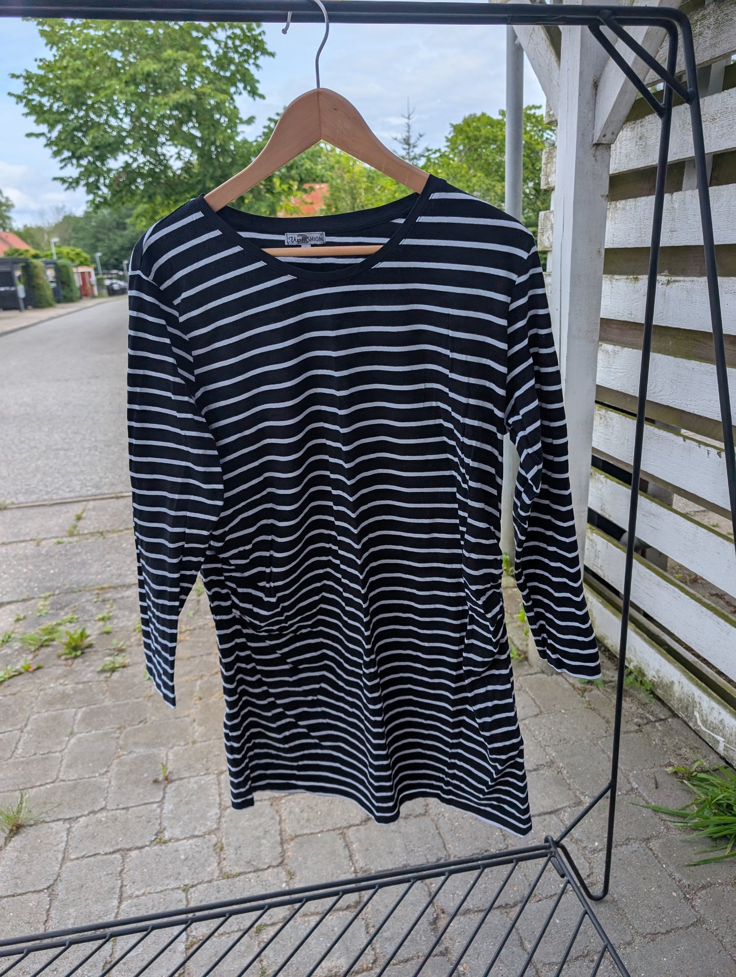 Graviditetskjole fra Up Fashion