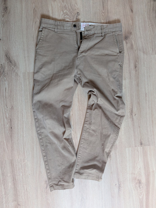 Chinos